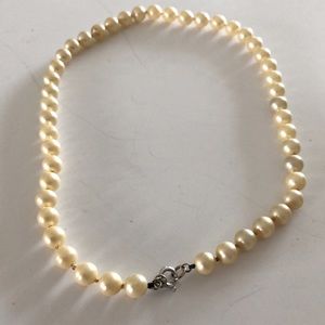 Costume Pearl necklace 💍